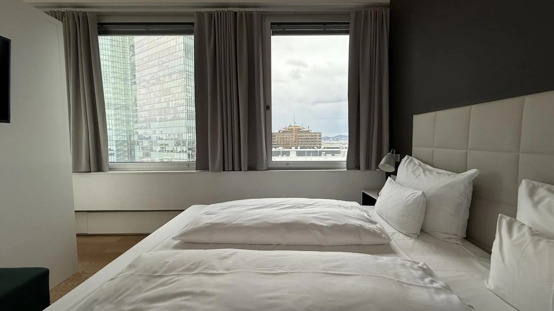 Penthouse Loft With Skyline-View Apartment Vienna