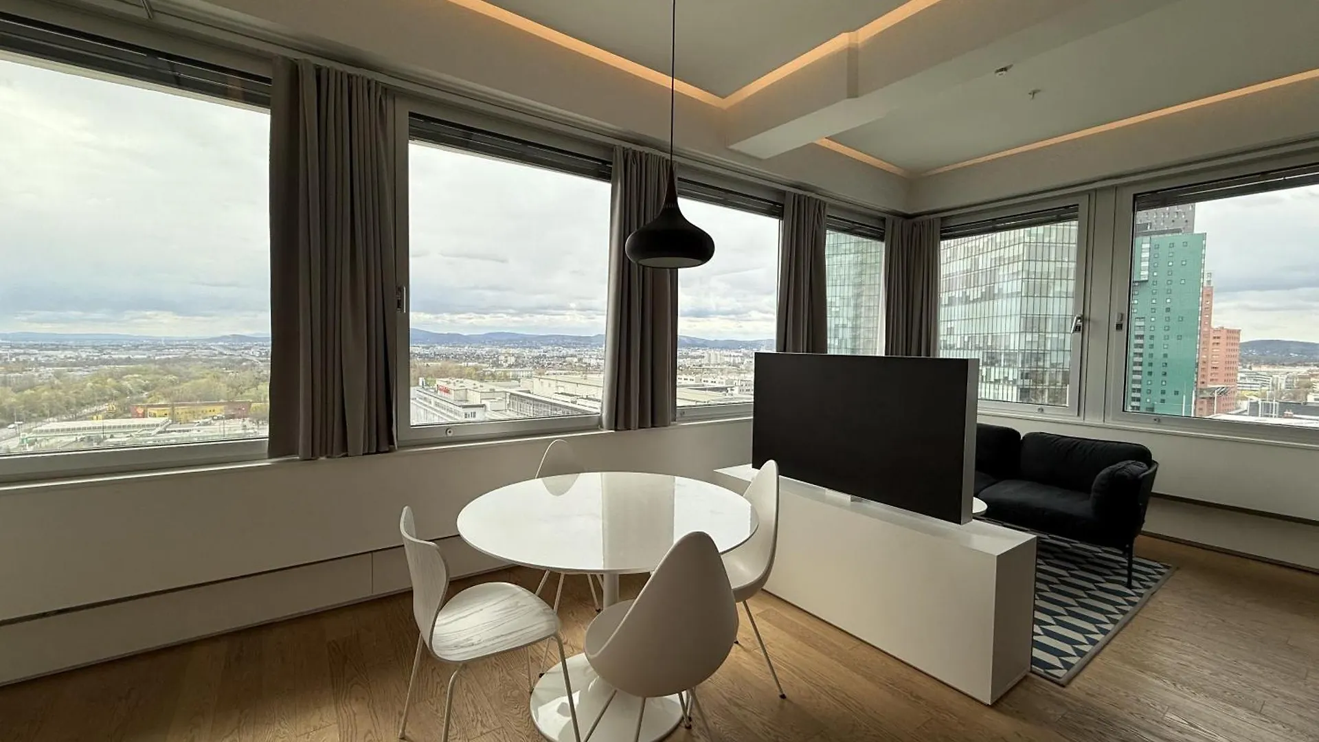 Penthouse Loft With Skyline-View Apartment Vienna